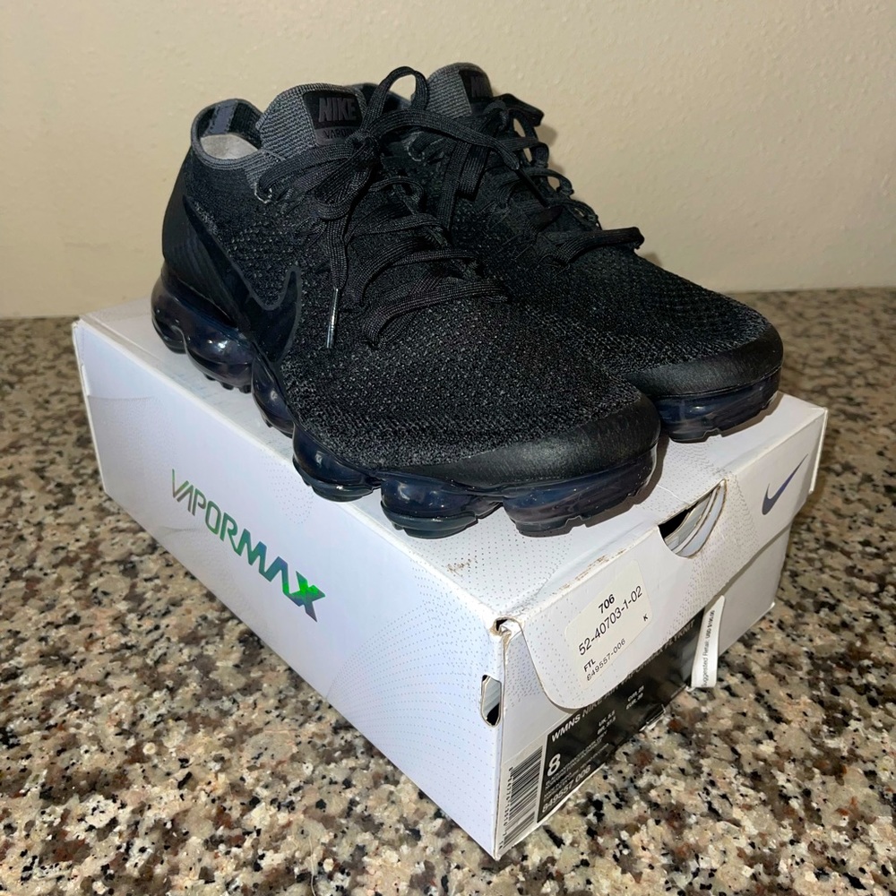 Womens Nike Air Vapormax Flyknit Sz 8